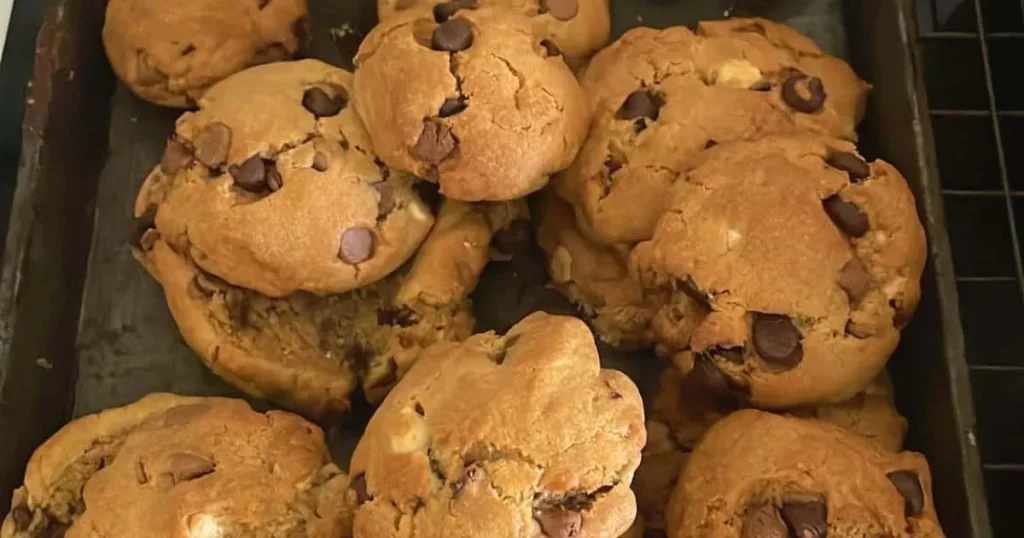 Air Fryer Chocolate Chip Cookies